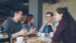 Ordering Food for Large Groups: Easy Meals That Feed Everyone 1 Why Pizza Works Best for Large Groups