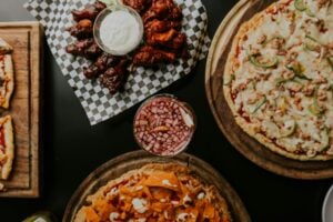 What Restaurants Accept Cash for Delivery Near Me? Convenient Options for Easy Ordering 1 Ordering for family dinners